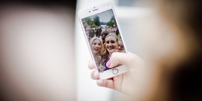 Cara Mengaktifkan Flash Kamera Depan di iPhone 6